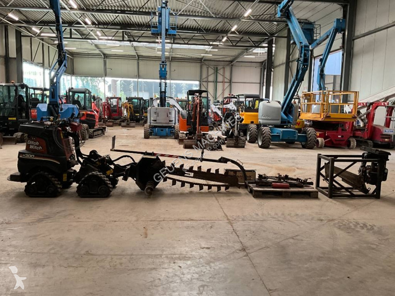 Roboty drogowe Ditch-witch R300