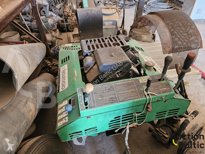 Travaux routiers Vermeer V2050