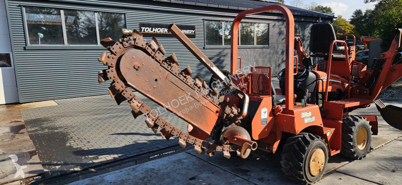 Útmunkagépek  RT 40 sleuven graafmachine