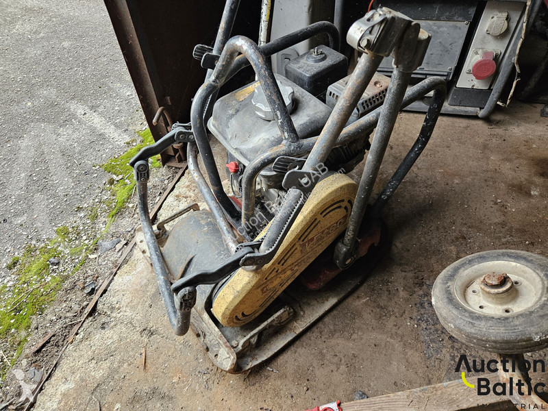 Wegenbouw Dynapac LF 100