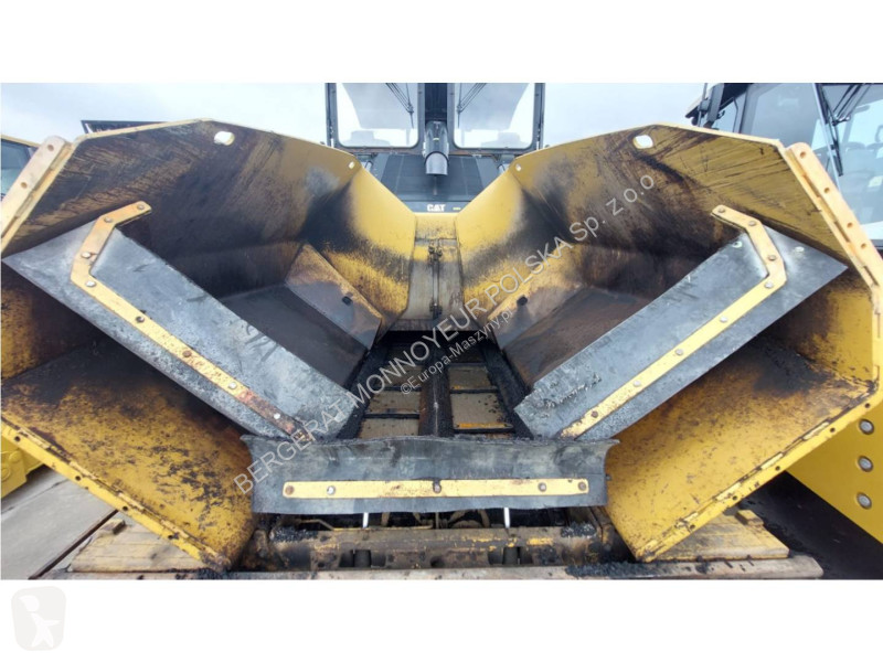 Vejarbejde Caterpillar AP655F