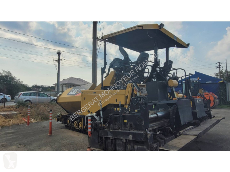 Echipamente pentru lucrari rutiere Caterpillar...