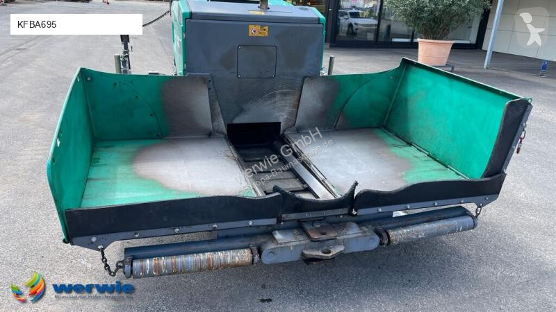 Silniční práce Vögele SUPER 800i
