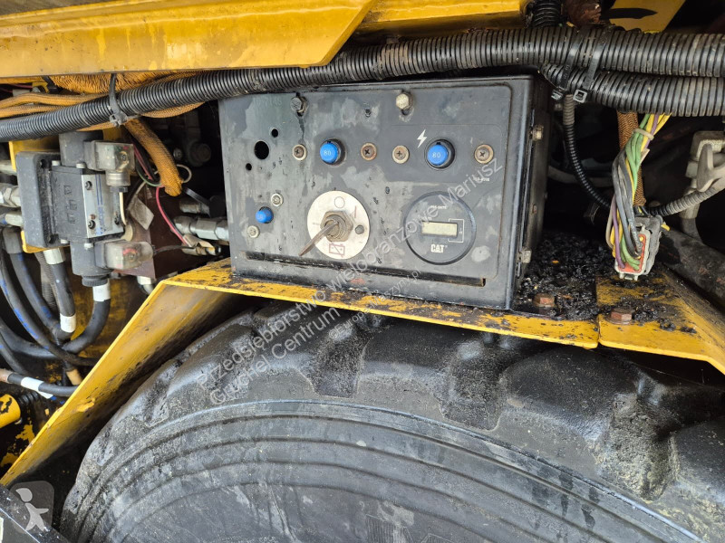 أشغال طرقية Caterpillar AP300 / 1 OWNER /...