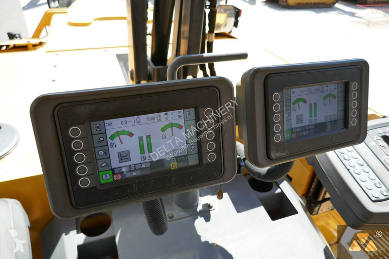 Lavori stradali Caterpillar PM622