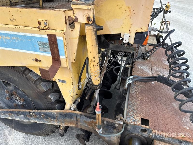 Vägarbeten Bitelli BB130 Asphalt Paver