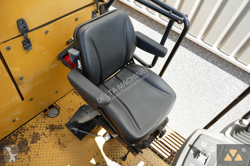 Lavori stradali Caterpillar PM622