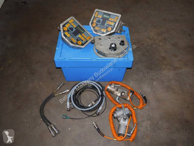 أشغال طرقية Volvo ABG P6820C