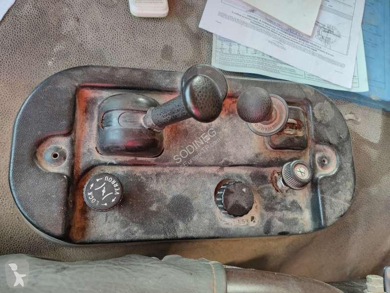 Echipamente pentru lucrari rutiere Renault  G260