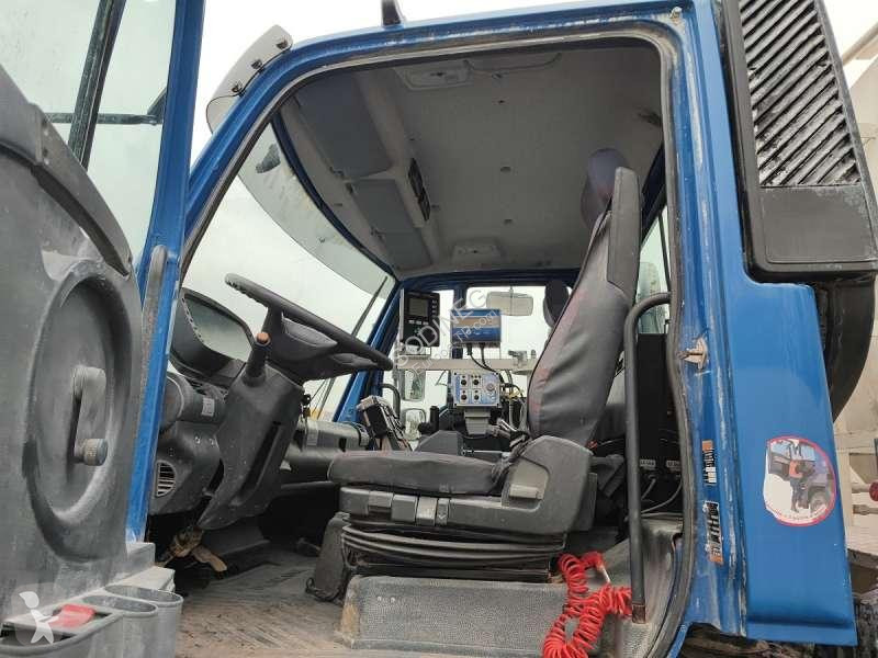 أشغال طرقية Mercedes  UNIMOG U500
