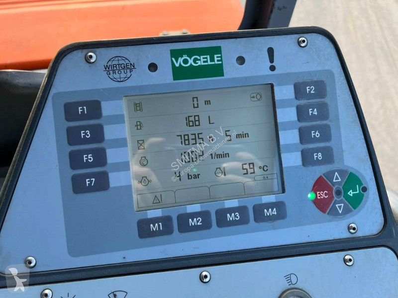 أشغال طرقية Vögele SUPER 1800-2