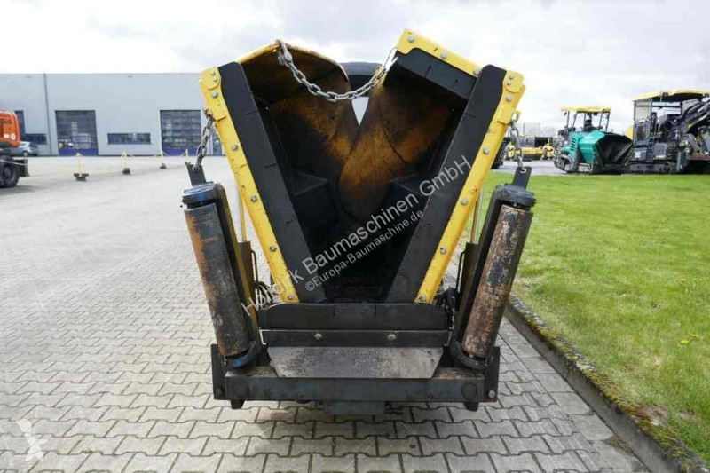 Echipamente pentru lucrari rutiere Bomag BF 200...
