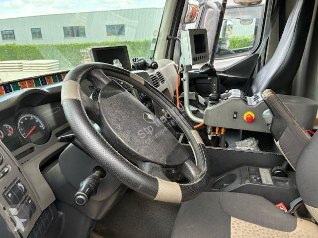 Wegenbouw Renault AVILLONNEUSE RGS