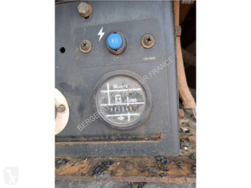 Travaux routiers Caterpillar AP300