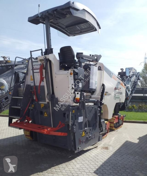 Cestné staviteľstvo Wirtgen W130CFi