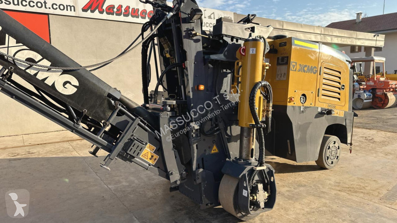 أشغال طرقية XCMG XM505K