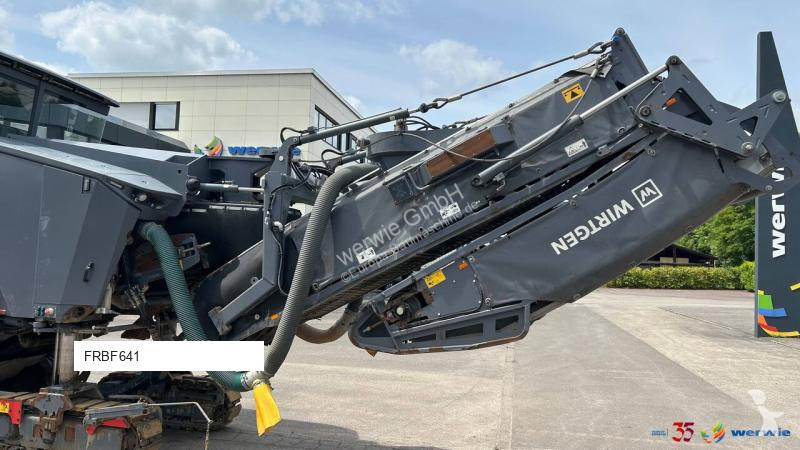 Cestné staviteľstvo Wirtgen W210Fi