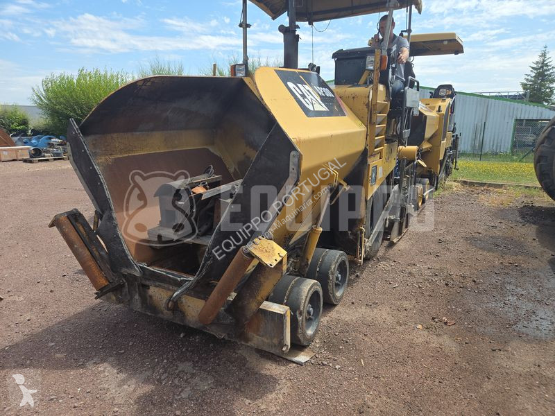 Cestné staviteľstvo Caterpillar AP300