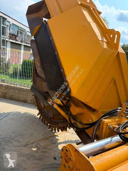 أشغال طرقية Vermeer RTX1250