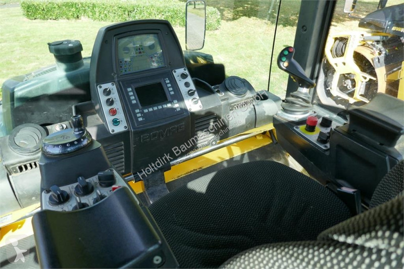 Travaux routiers Bomag BW 174 AP-4i AM