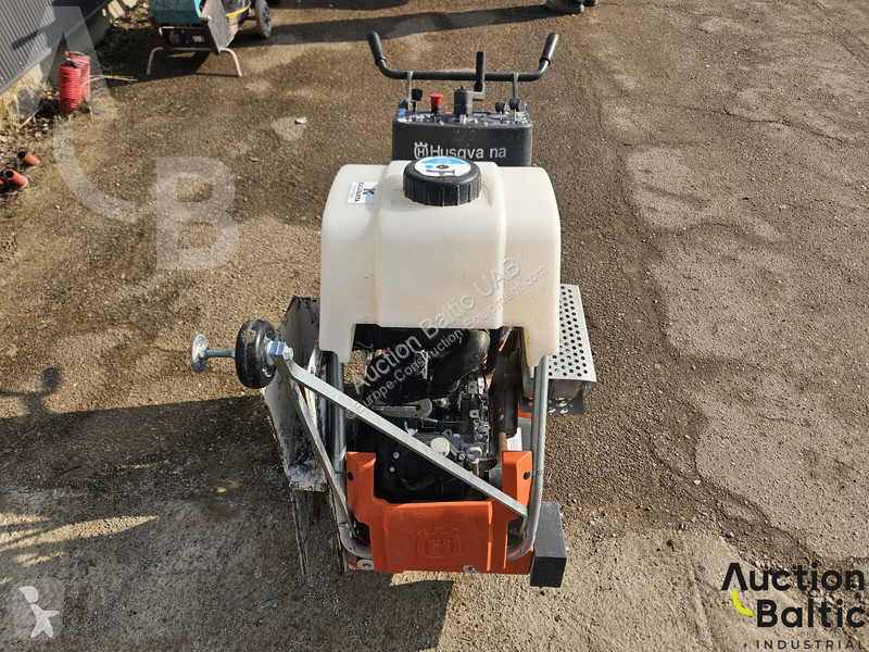 Travaux routiers Husqvarna FS524