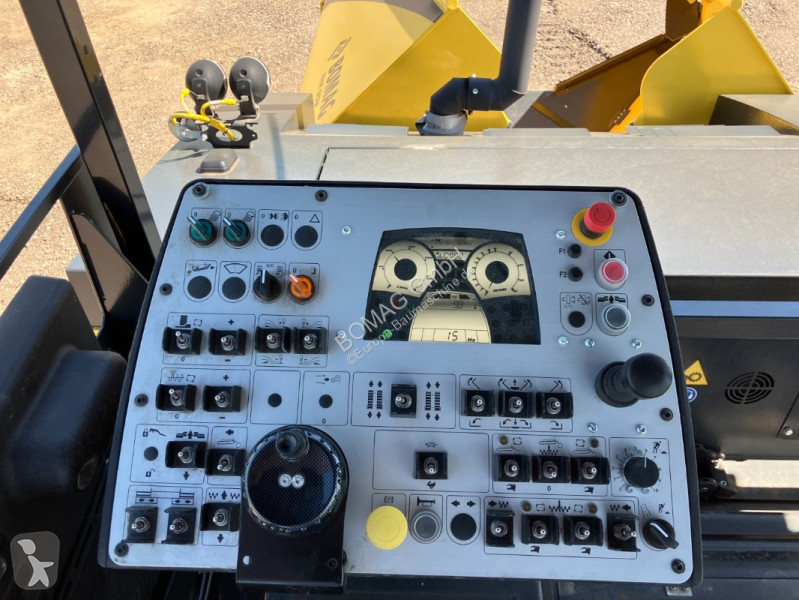 Obras de carretera Bomag  BF 800 C S600  Stage...