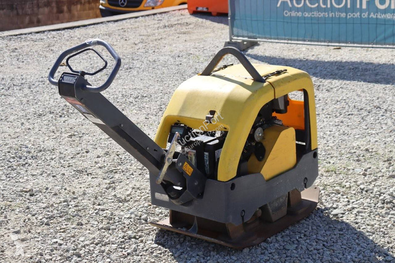 Echipamente pentru lucrari rutiere  L6400
