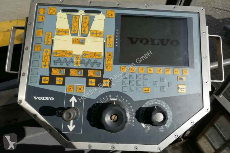 Дорожно-строительная техника Volvo ABG 7820