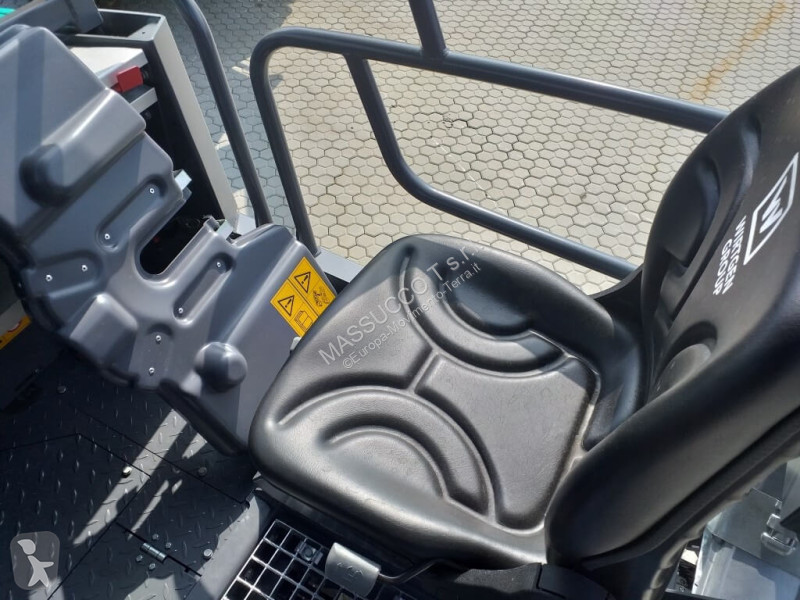 Cestné staviteľstvo  Super 1303-3i