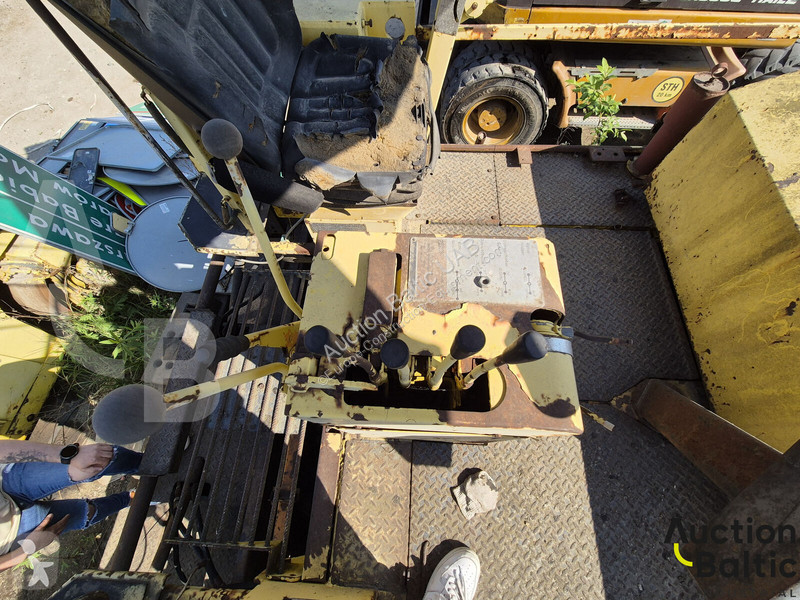 Echipamente pentru lucrari rutiere ABG Titan 411