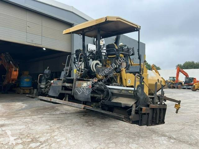Cestné staviteľstvo Caterpillar ap555E