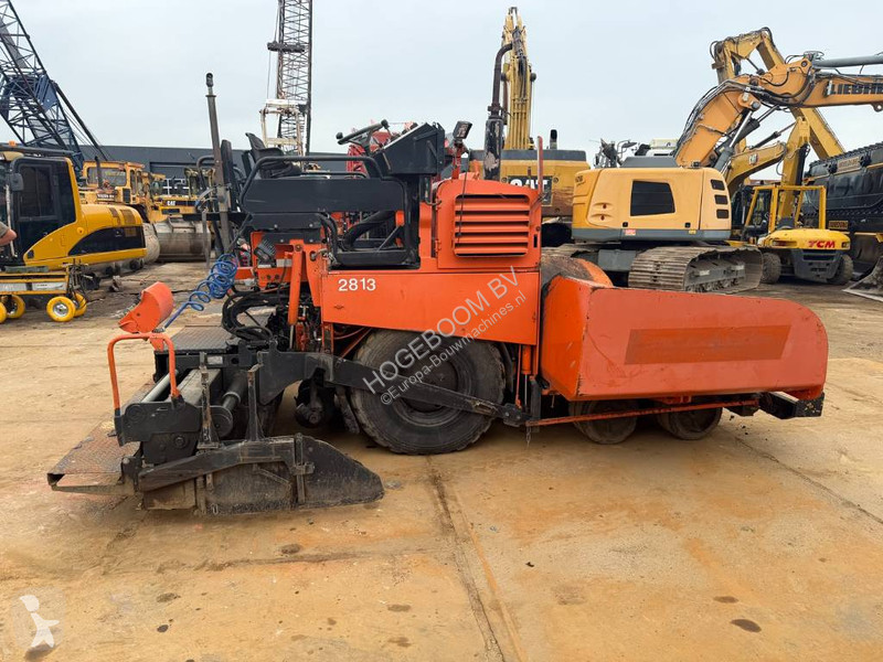 Cestné staviteľstvo Caterpillar AP 300