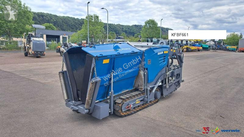 Cestné staviteľstvo Vögele SUPER 800-3i