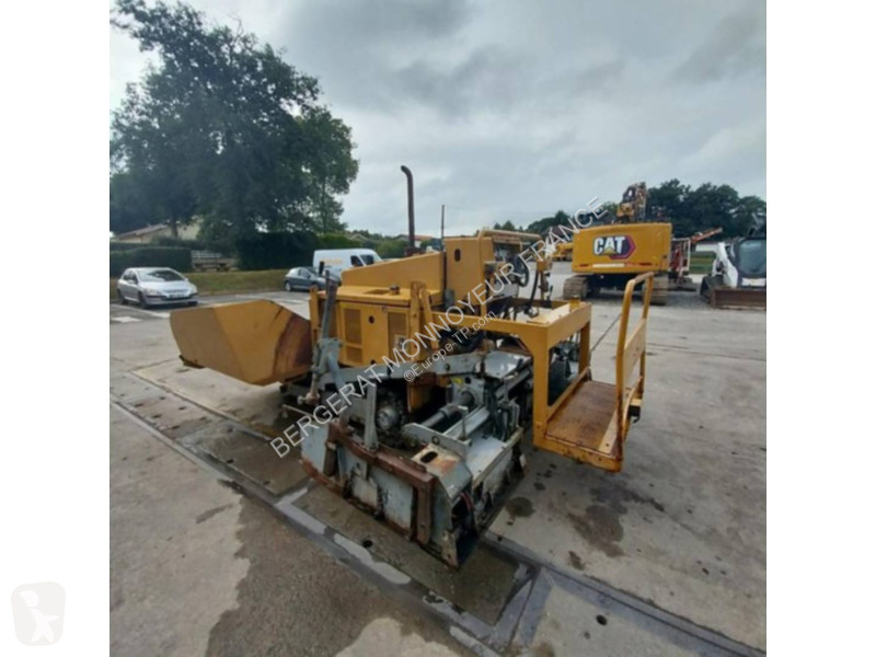 Пътностроителна техника Caterpillar BB621E
