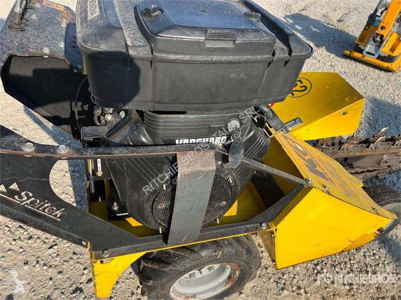 أشغال طرقية  SK206 Trencher