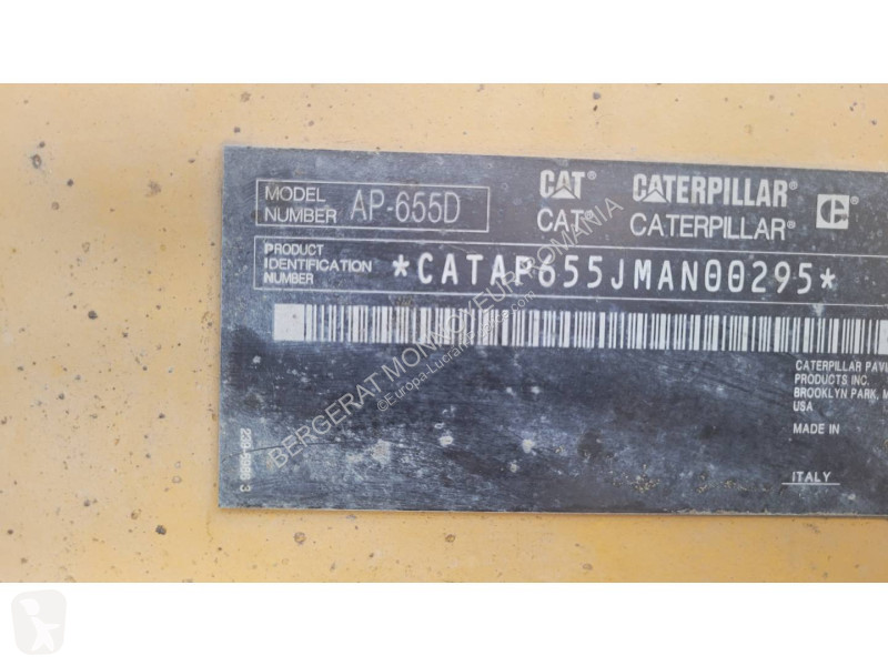 Echipamente pentru lucrari rutiere Caterpillar...