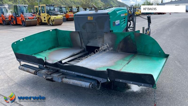 Silniční práce Vögele SUPER 800i