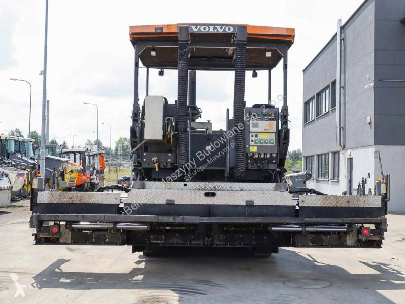 أشغال طرقية Volvo ABG P6820C