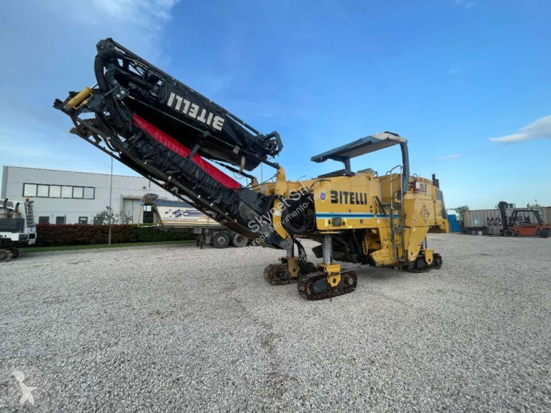 أشغال طرقية Bitelli 200LE