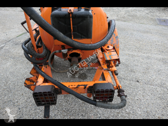 Echipamente pentru lucrari rutiere  TK 300