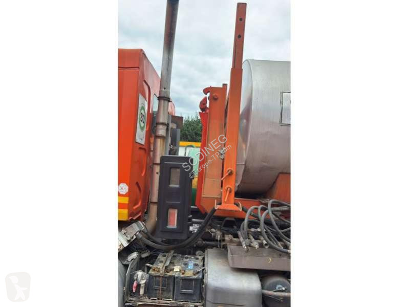 Wegenbouw Renault PREMIUM 370-26