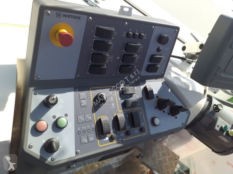 Cestné staviteľstvo Wirtgen W130CFi