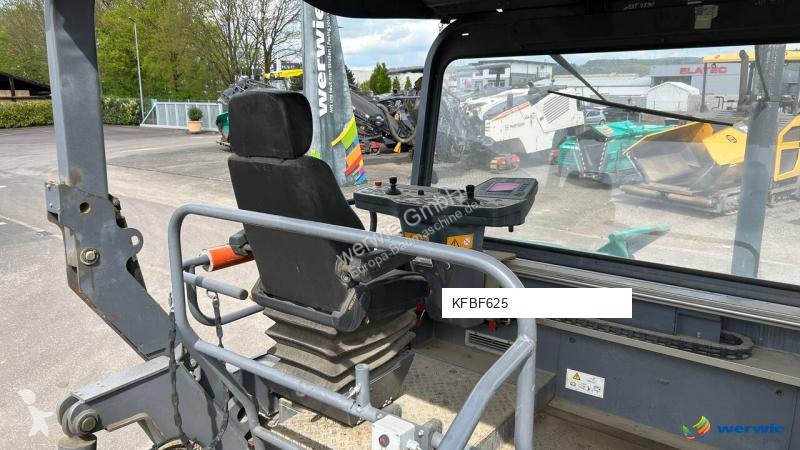 Cestné staviteľstvo Vögele SUPER 3000-2 / S3000