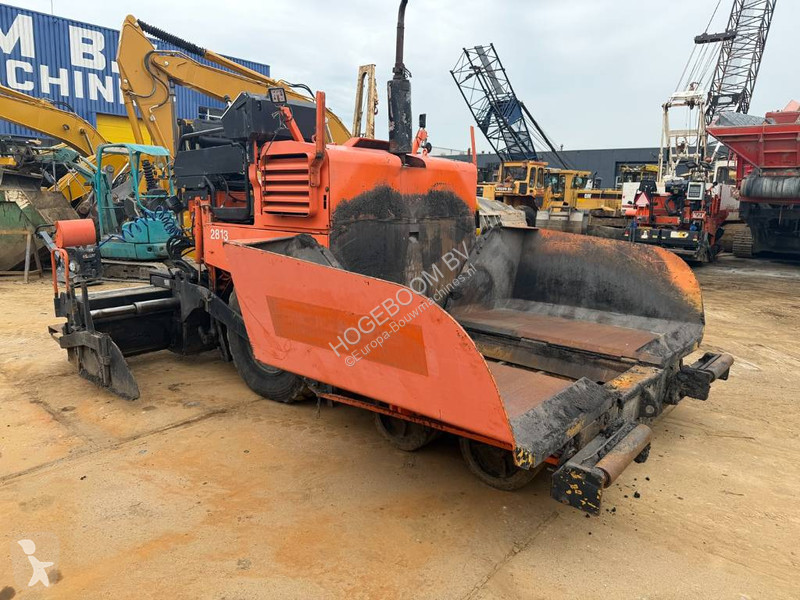 Cestné staviteľstvo Caterpillar AP 300