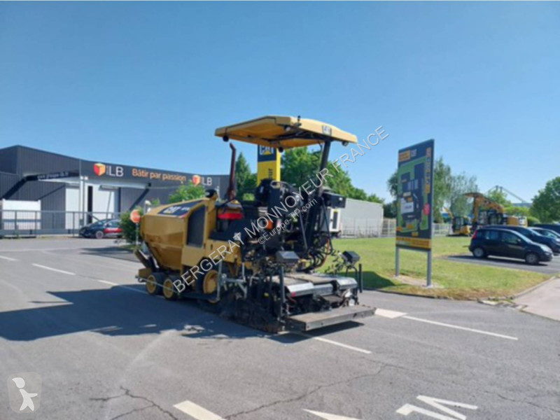 Vejarbejde Caterpillar AP300F