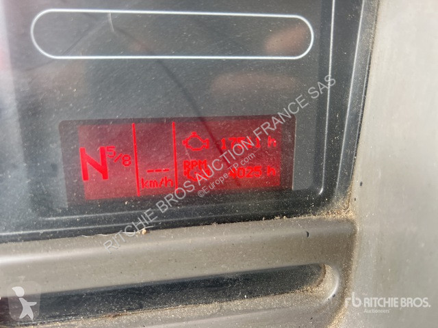 Echipamente pentru lucrari rutiere Renault...