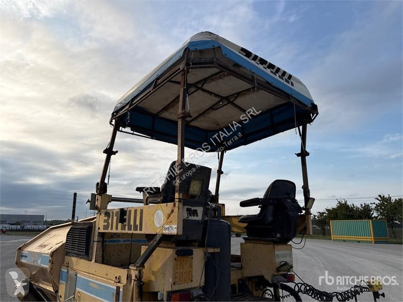 Vägarbeten Bitelli BB130 Asphalt Paver