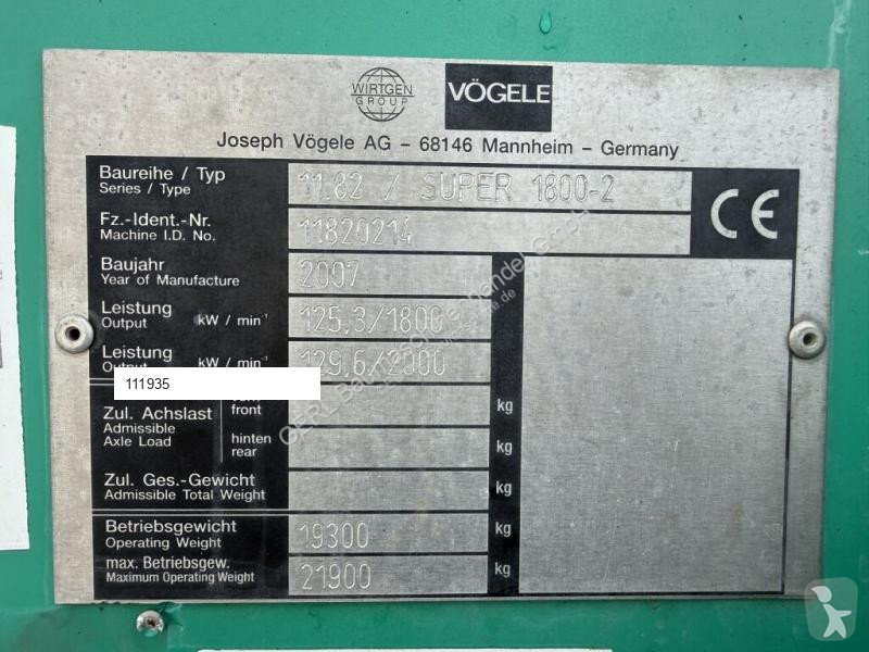 Vägarbeten Vögele Super 1800-2