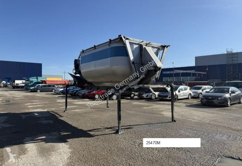Vägarbeten  Betonmulde 10m³ isoliert