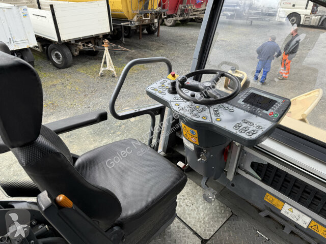 أشغال طرقية Vögele SUPER 1803-3i...